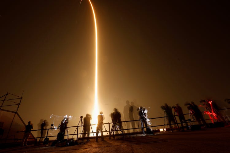 Late-night dispatch of SpaceX payload transport marks end of a period